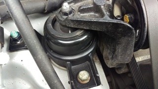 Замена опоры двигателя Infiniti QX55  в Жуковском