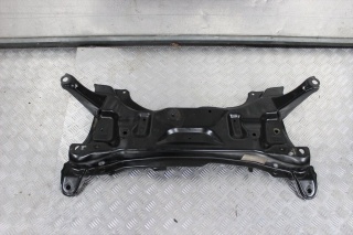 Замена подрамника Infiniti QX56  